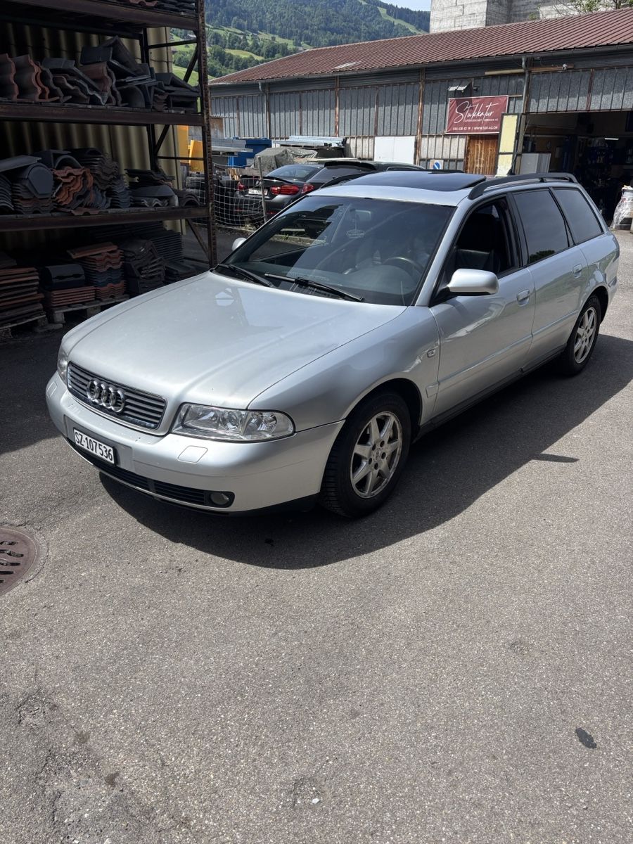 Audi Automobili: Audi A4 B5 Quattro Kombi Silber – Usato da Siebnen venduto da B5-Vabis