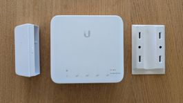 Ubiquiti USW-FLEX Switch