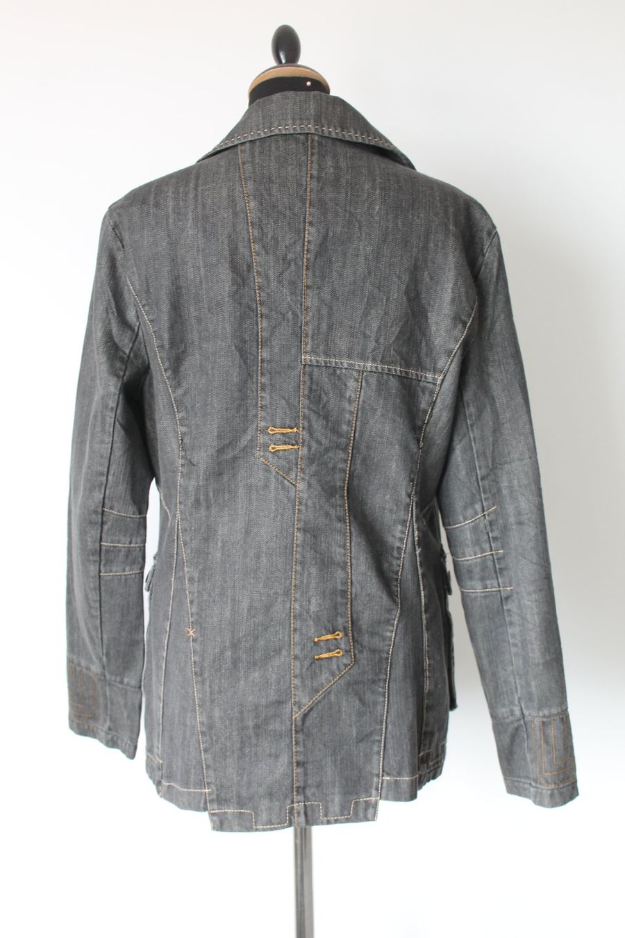 Giacche: Veste en jeans taille 40 – Usato da Chez-le-Bart venduto da jasse 1