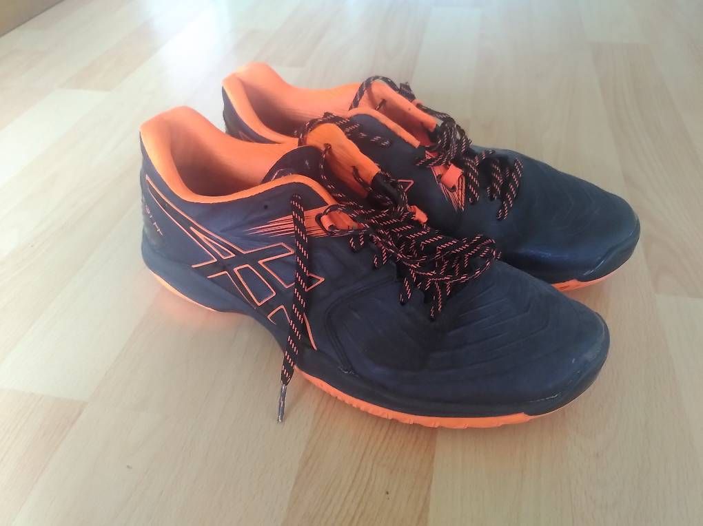 Asics Herrenschuhe: Turnschuhe / Hallenschuhe Asics 43.5 – Gebraucht aus Winterthur von 2bmsr 1