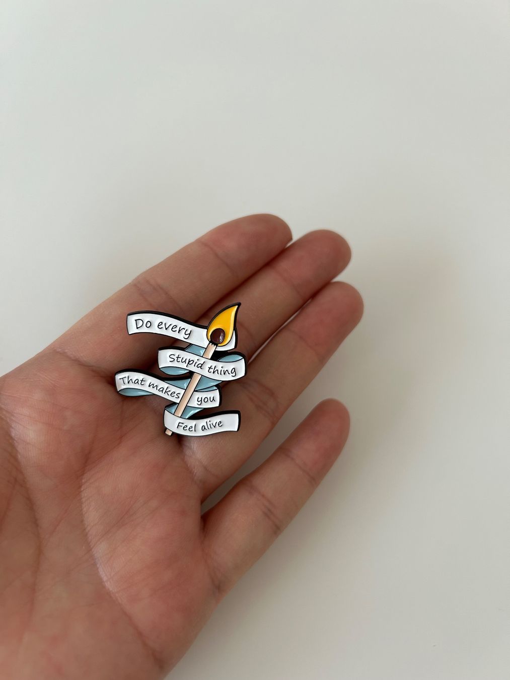 Plaketten & Abzeichen: Pin - Candlelight - New – Neu (gemäss Beschreibung) aus Basel von lau_982w 2