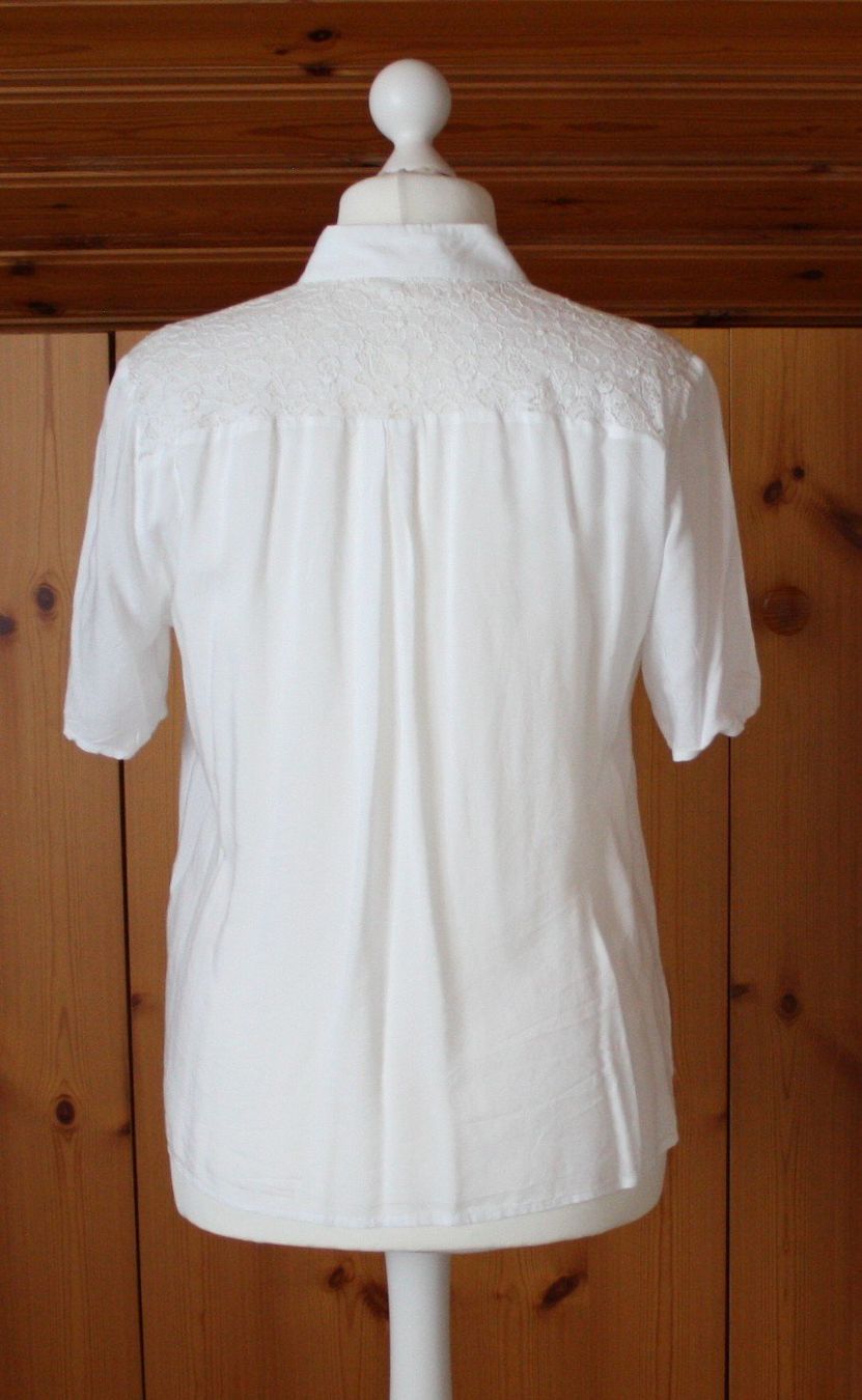 Camicette: Bluse Kurzarm CH. VÖGELE weiss Gr. L – Usato da Flüelen venduto da Diversicum-Curvy 4