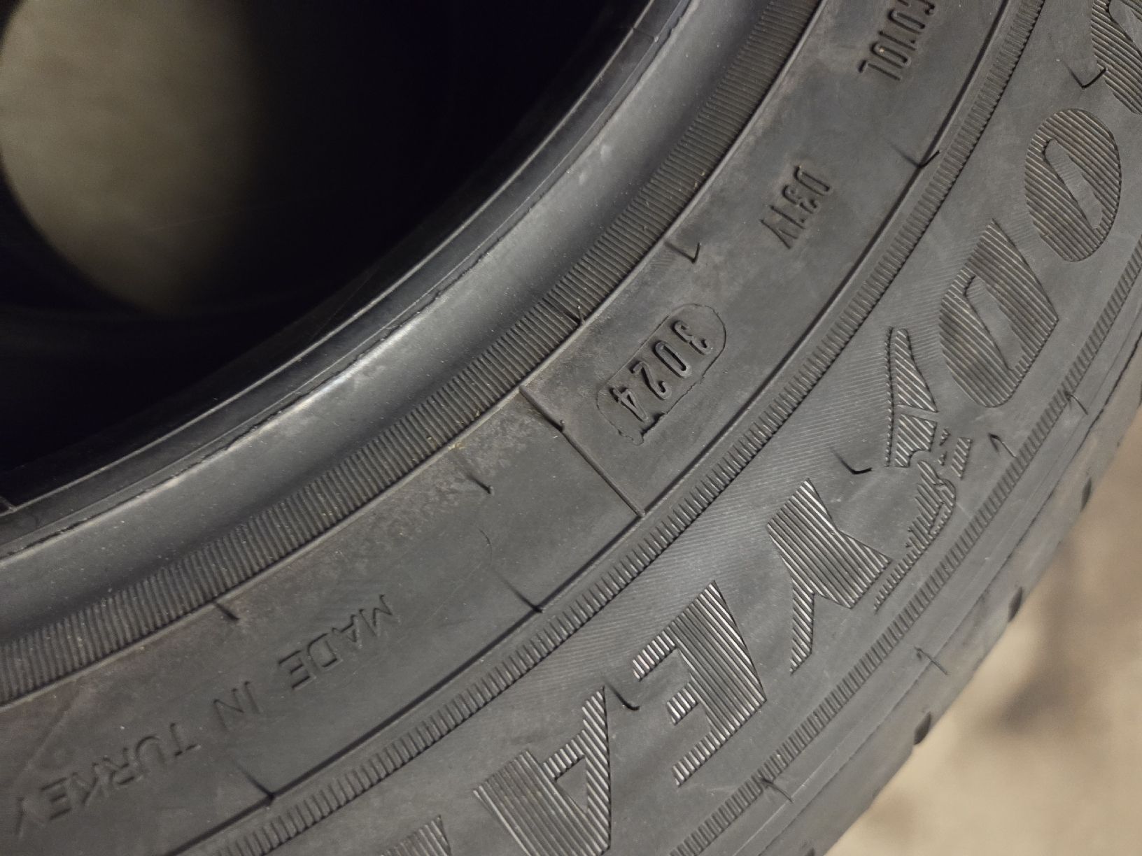 Goodyear Pneus & Kompletträder: Goodyear Transporterreifen – Gebraucht aus Obfelden von haech2011 1