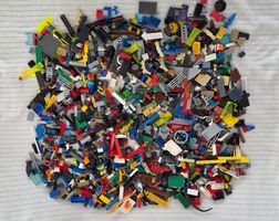 Großes LEGO Teile-Konvolut / Bunte Wühlkiste (2kg)