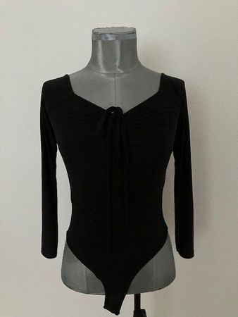 Body noir élégant à manches longues – Taille 36 Missguided