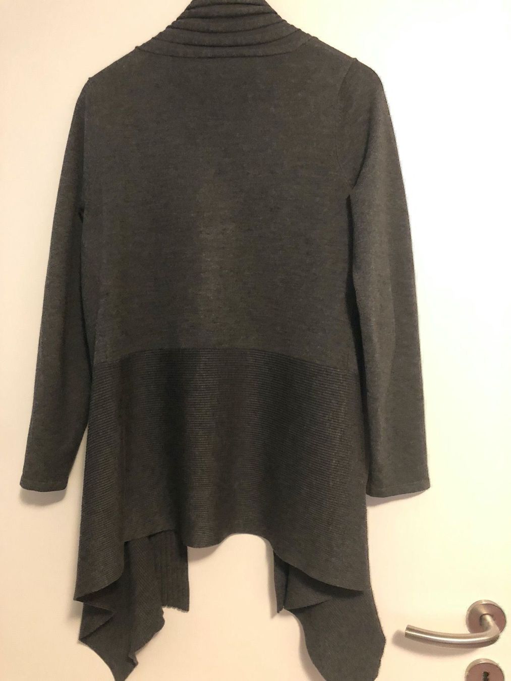 Gerry Weber Giacche: Schöne Damenstrickjacke von Gerry Weber – Usato da Buchs-ZH venduto da Birikina 5