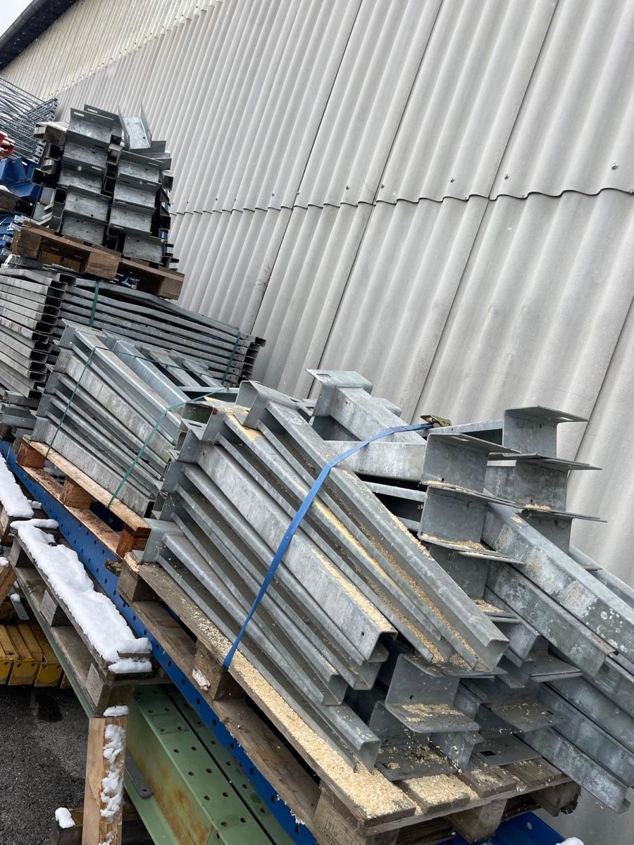 Regale: Kragarmständer / Kragarmregal / Kragarm – Gebraucht aus Niederuzwil von Solutions4industry 3