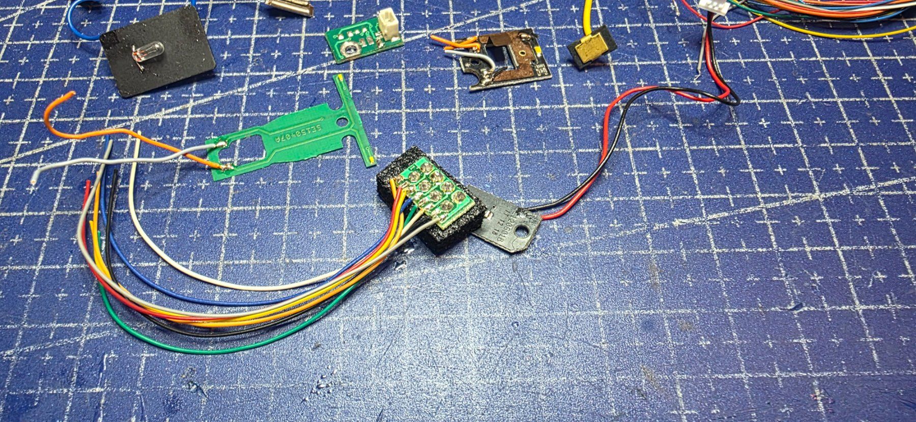 Modellini di ferrovie: Elektronikteile verschiedene teile HO – Usato da Hochfelden venduto da Danizh0 2