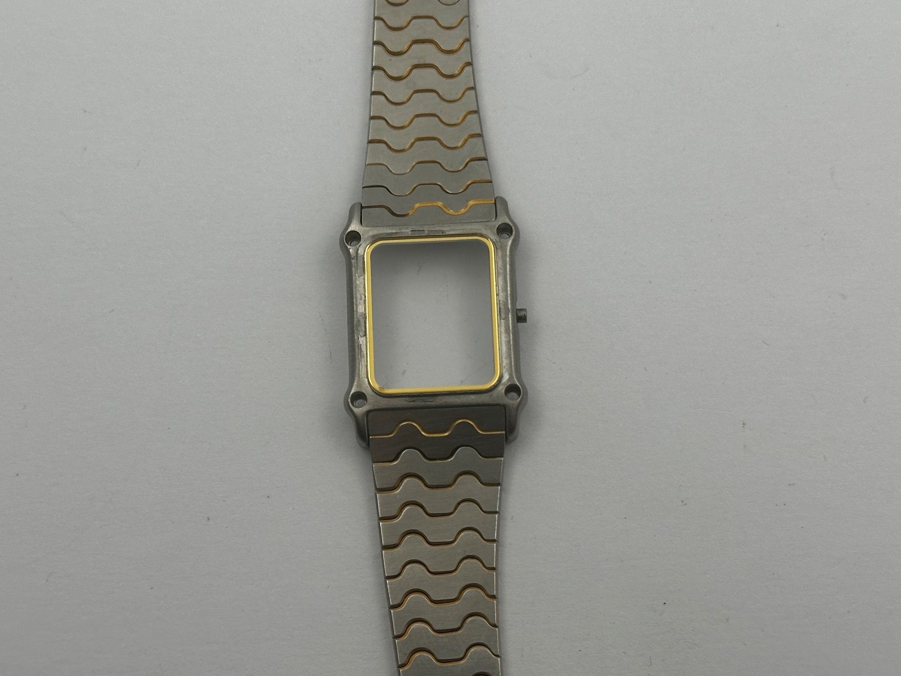 Ebel Uhren: Ebel Tank Gehäuse mit Band 20mm – Gebraucht aus Brüttisellen von AlphaOmega05 2