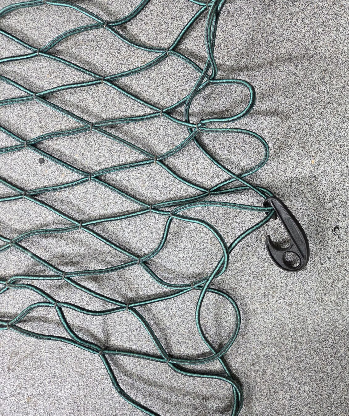 Rimorchi: Gepäcknetz mit 8 Haken, elastisch, für Auto oder Anhänger – Usato da Kirchberg SG venduto da Bibsli 1
