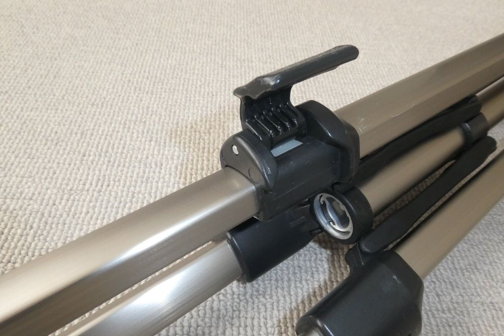 Treppiedi & Teste: SLIK U700 Stativ Kamera Stativ Top Zustand Reisestativ – Nuovo (secondo la descrizione) da Rotkreuz venduto da Jurlobi 9