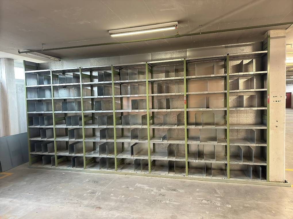 Regale: Lagergestelle / Lagerregale 5.90cm Kolb-Norm – Gebraucht aus Münchenbuchsee von Mekran