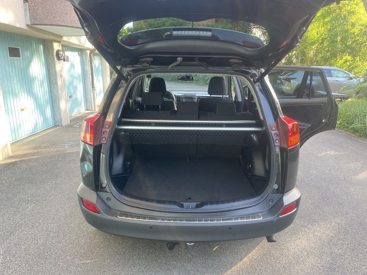 Toyota Automobili: Toyota RAV4 2.0 – Usato da st.gallen venduto da ST.1 3