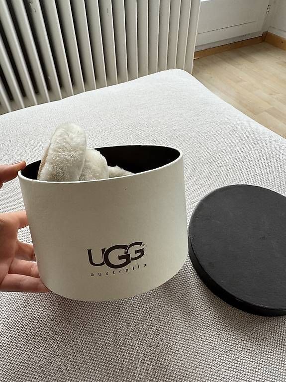 Copricapi, berretti & cappellini: Ugg Ohrwärmer – Usato da Uster venduto da hanna99 2