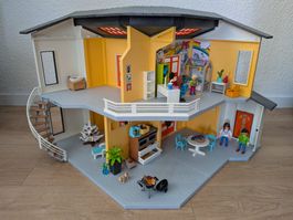 Playmobil City Life Haus 9266 mit Zubehör Set 9266