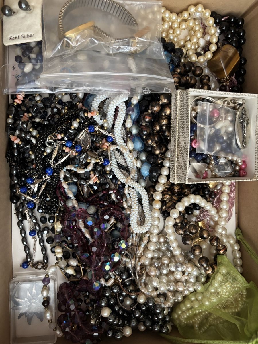 Colliers: Verschiedener Schmuck – D'occasion à Grüt (Gossau ZH) par user1976 1