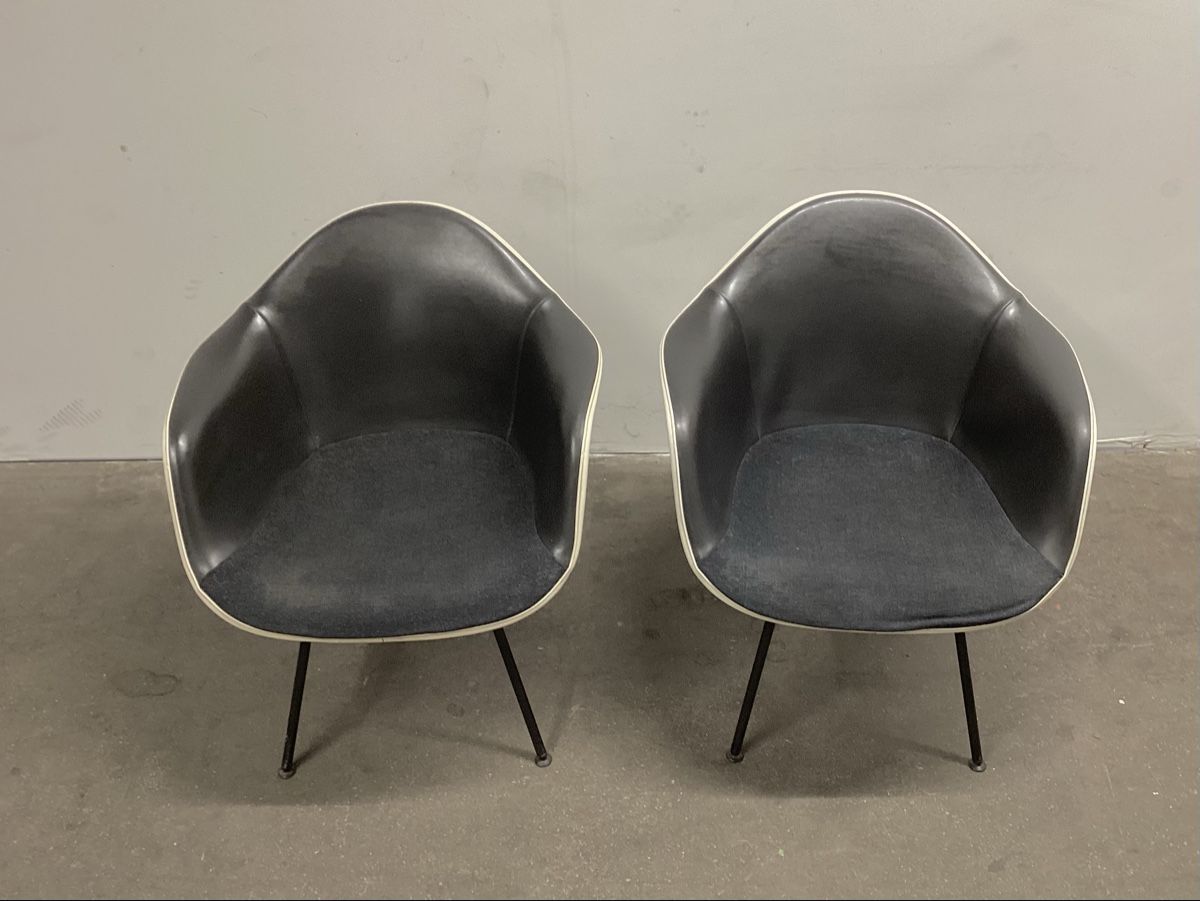 Eames Poltrone: Shell H-Base Armlehnsessel: Charles und Ray Eames – Usato da Burgdorf venduto da swintila 1