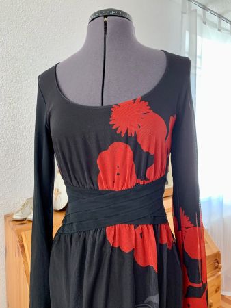 Desigual Blumenkleid in Grösse S/36