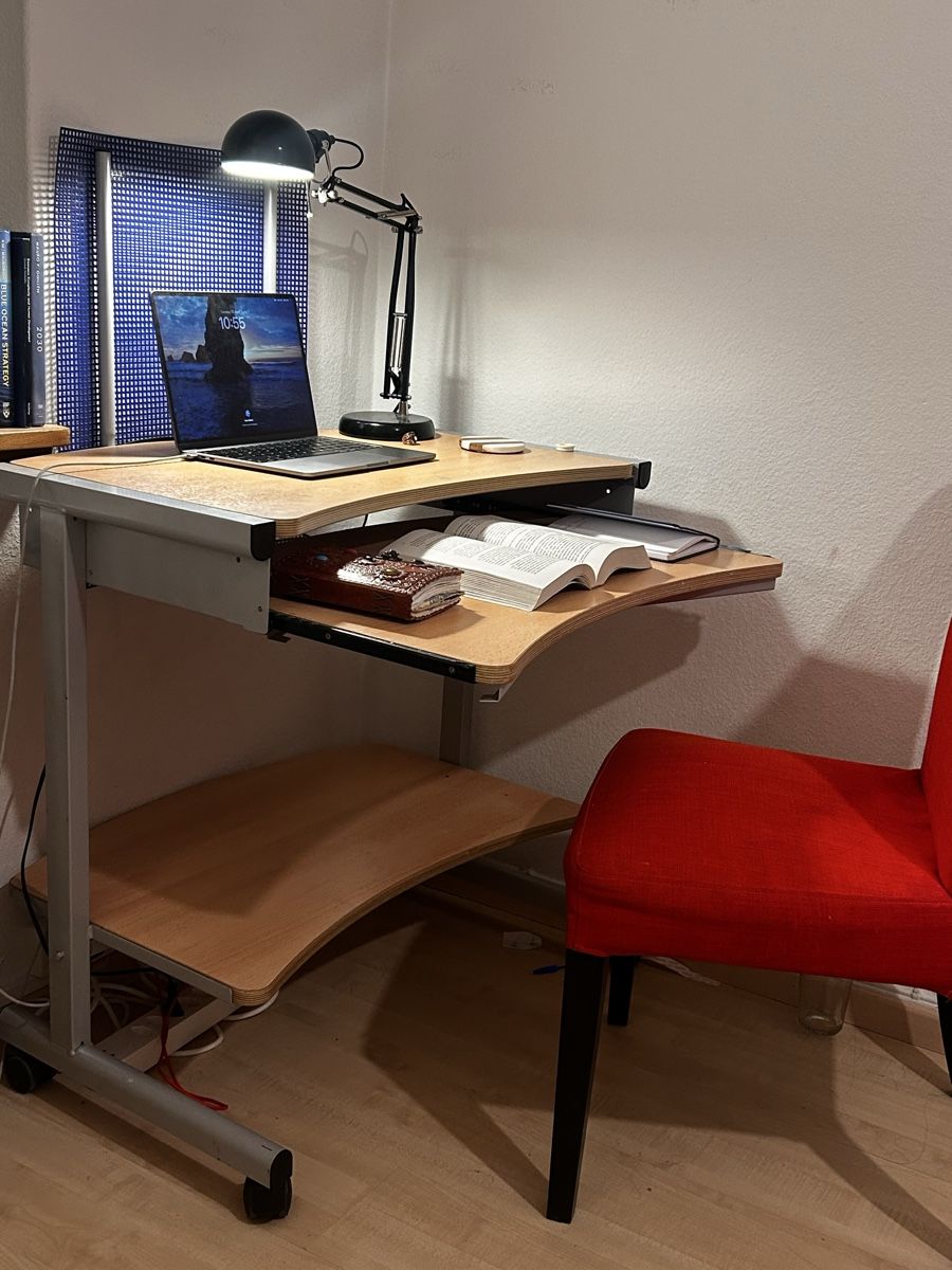 Schreibtische: Study/Work Table – Gebraucht aus Zürich von par_75cp