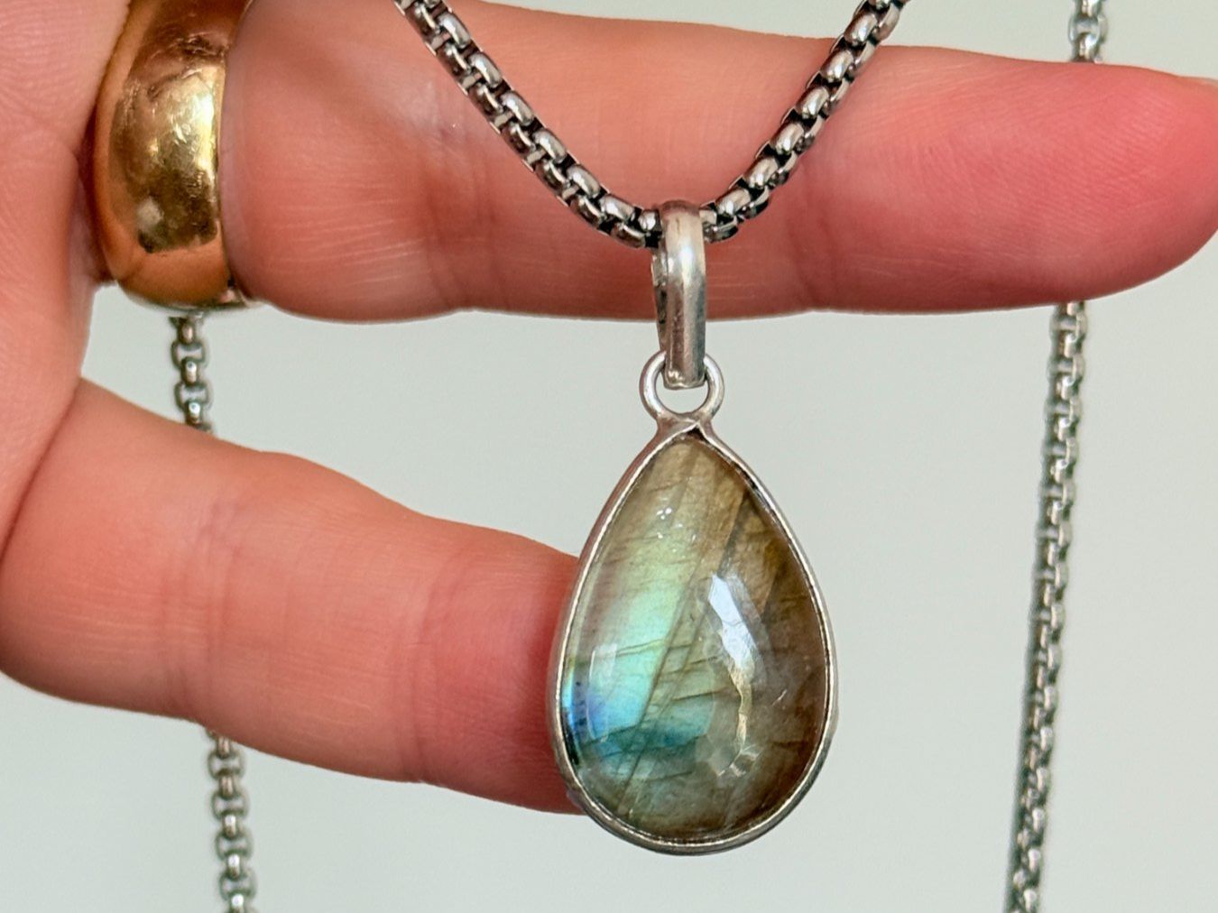 Catenine: Fashionable labradorite necklace – Nuovo e nell'imballaggio originale da Genève venduto da AGBERG