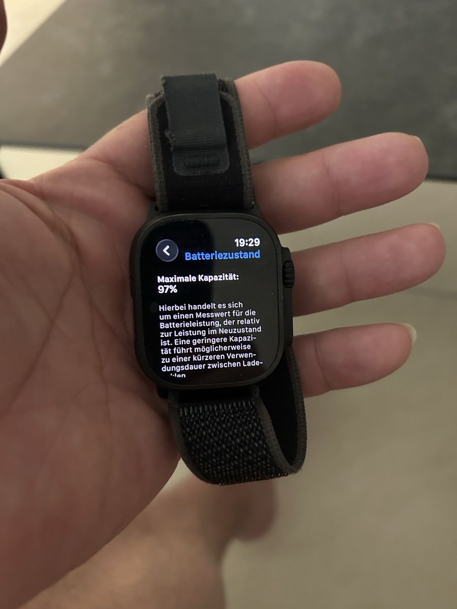 Apple Smartwatch: Apple Watch Ultra 2 – Nuovo (secondo la descrizione) da Triesen venduto da MakisMaillis 6