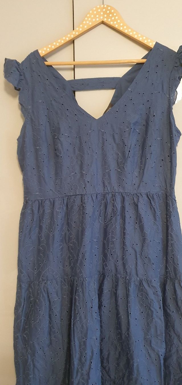 C&A Kleider: Kleid mit Stickereien, Grösse 44 – Neu (gemäss Beschreibung) aus Unterentfelden von LookoutMt 1