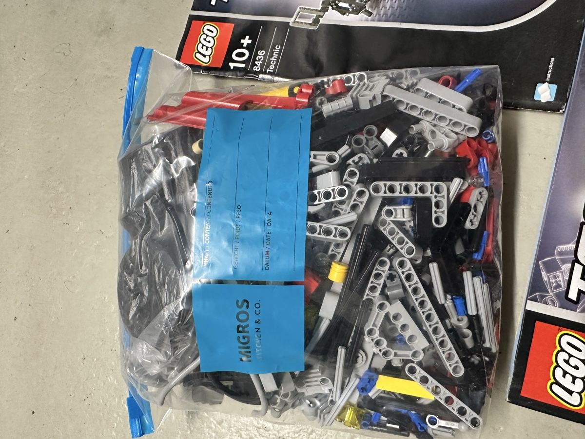 Lego Kit di costruzioni: Lego Technic Pneumatic Truck 8436 – Usato da Zell LU venduto da TinuR480 2