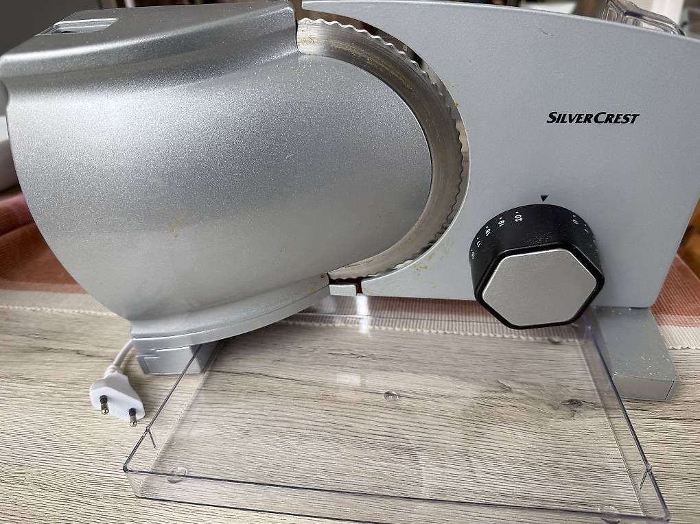 Appareils de cuisine: Piccola affettatrice  – D'occasion à zurigo par lotar01 2