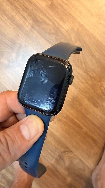 Apple Smartwatch: AppleWatch serie 7 – Usato da Giubiasco venduto da gazyy 1