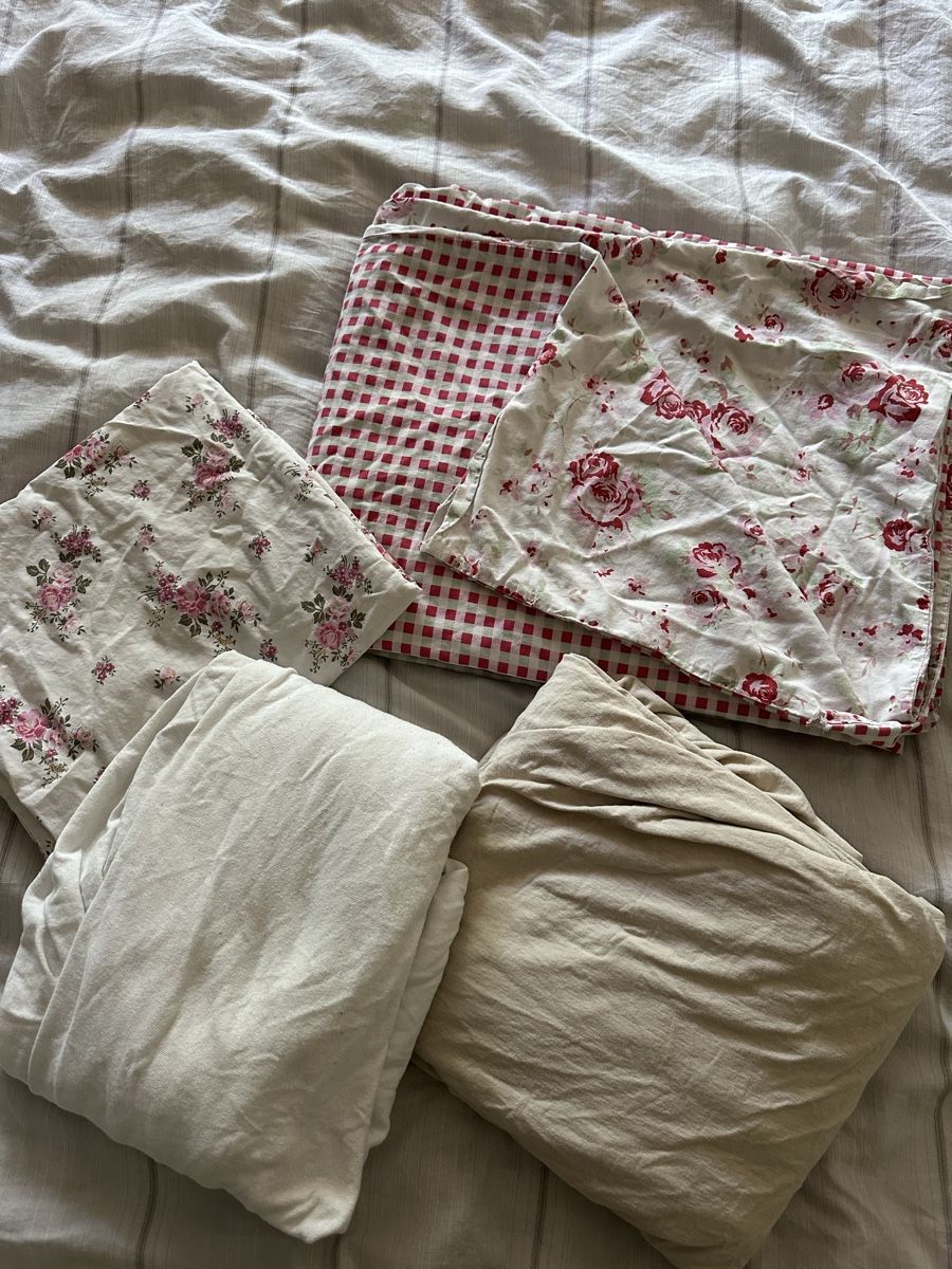 Bettwäsche: Bed linen set floral 2bedsheet – Gebraucht aus Zürich von car_68nt