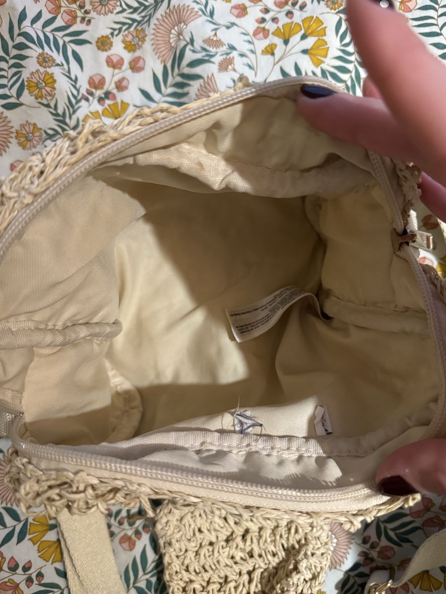 Sacs femmes: Strohtasche Beige mit Portemonnaie, gebraucht – D'occasion à Schaffhausen par lauraajessicaa 1