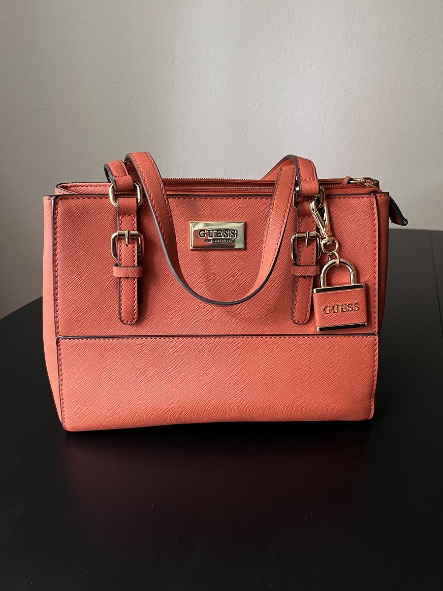 Taschen für Damen: Guess Tasche mit Schultergurt – Gebraucht aus Zürich von Nowstalgia 1
