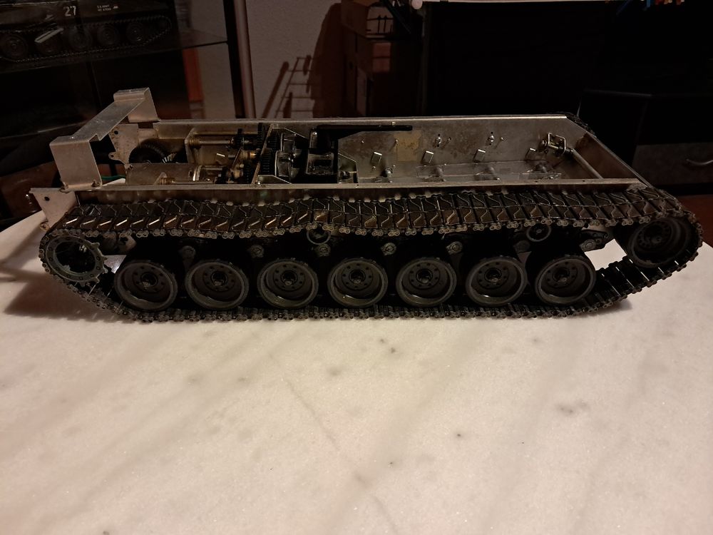 Tamiya RC PANZER FLAKPANZER GEPARD / LEOPARD 1A4 CHASSIS (Gebraucht) in ...