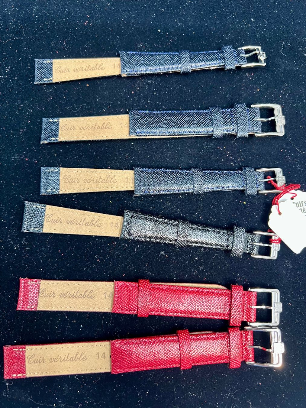 Givenchy Bracelets: Givenchy Lot 6 bracelets 14 cuir véritable – D'occasion à Sion par ROBY_ROBY_ROBY 2