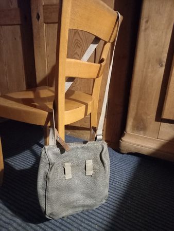 Schöne Armeetasche, Brotsack,  Umhängetasche, gebraucht