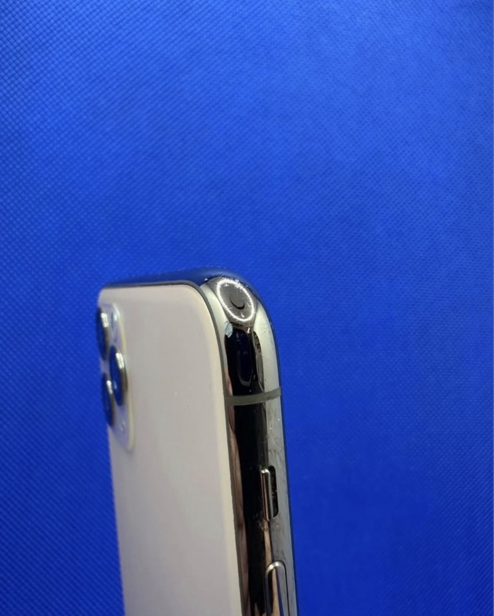 Apple Telefoni cellulari / Smartphones: iPhone 11 Pro Max - 256GB  – Usato da St-George venduto da Tammio 2