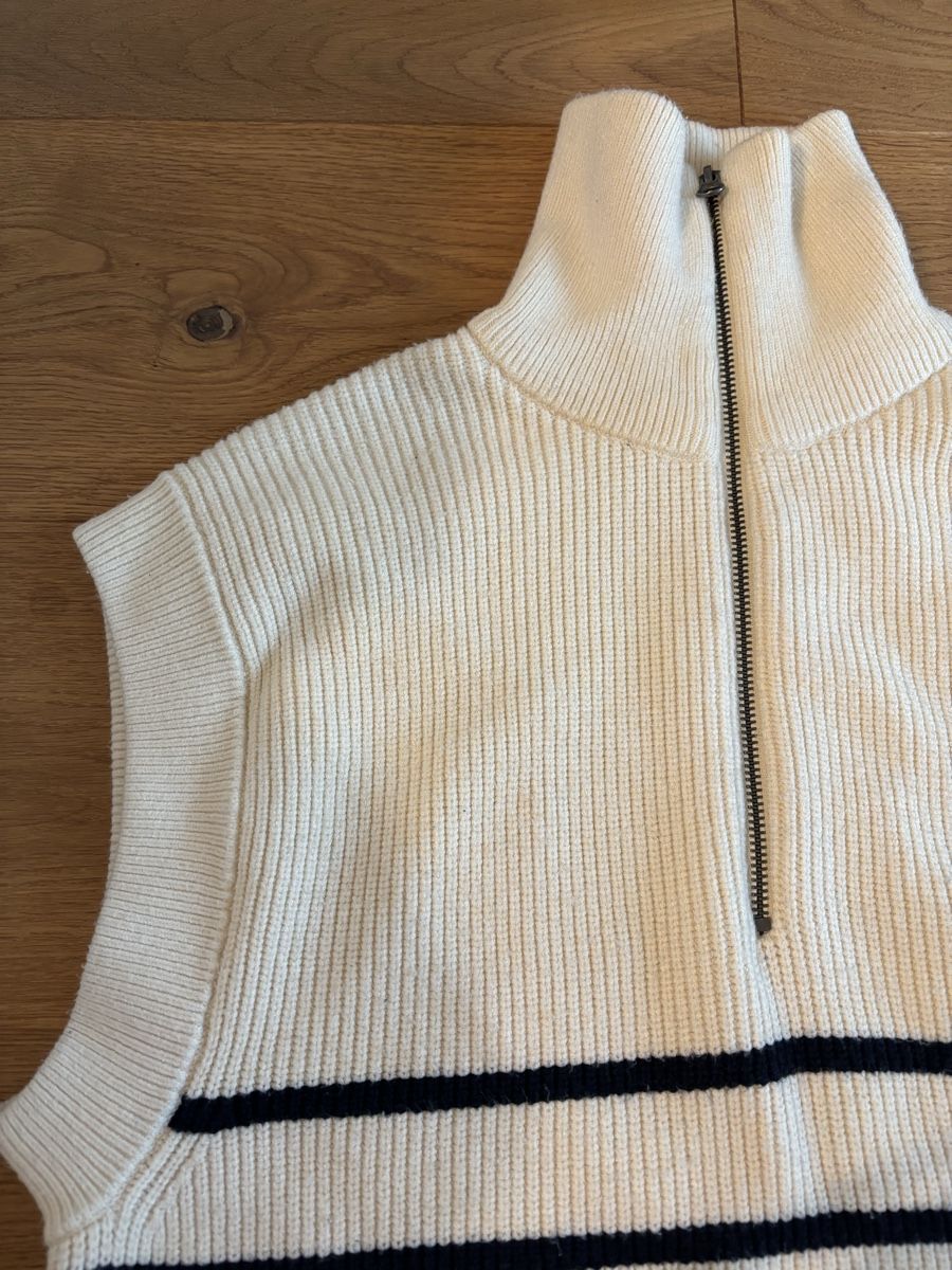 Zara Gilets & Westen: Zara Knit Vest - Size S – Gebraucht aus Männedorf von giu_wm6d 1
