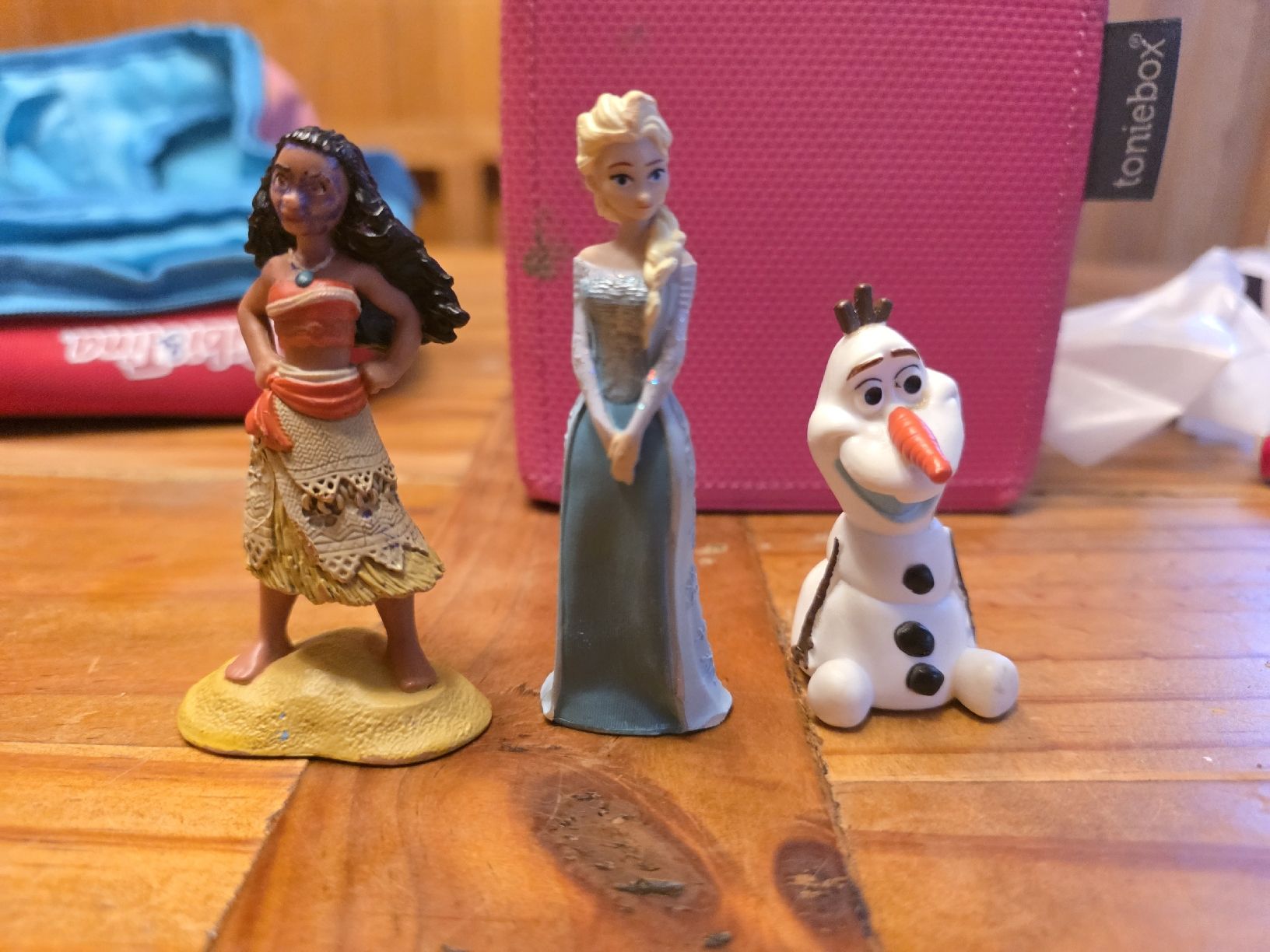 Disney Statuette: Disney Figuren Elsa, vajana Olaf – Nuovo (secondo la descrizione) da Innertkirchen venduto da Paedu2506