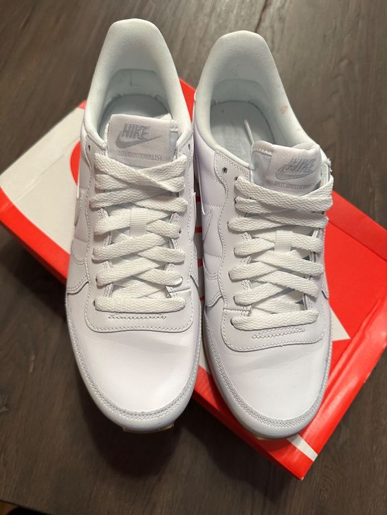 wmns internationalist damen