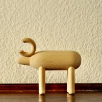 Figurine moderniste d'Aries de Kaijaaija Aarikka / Design