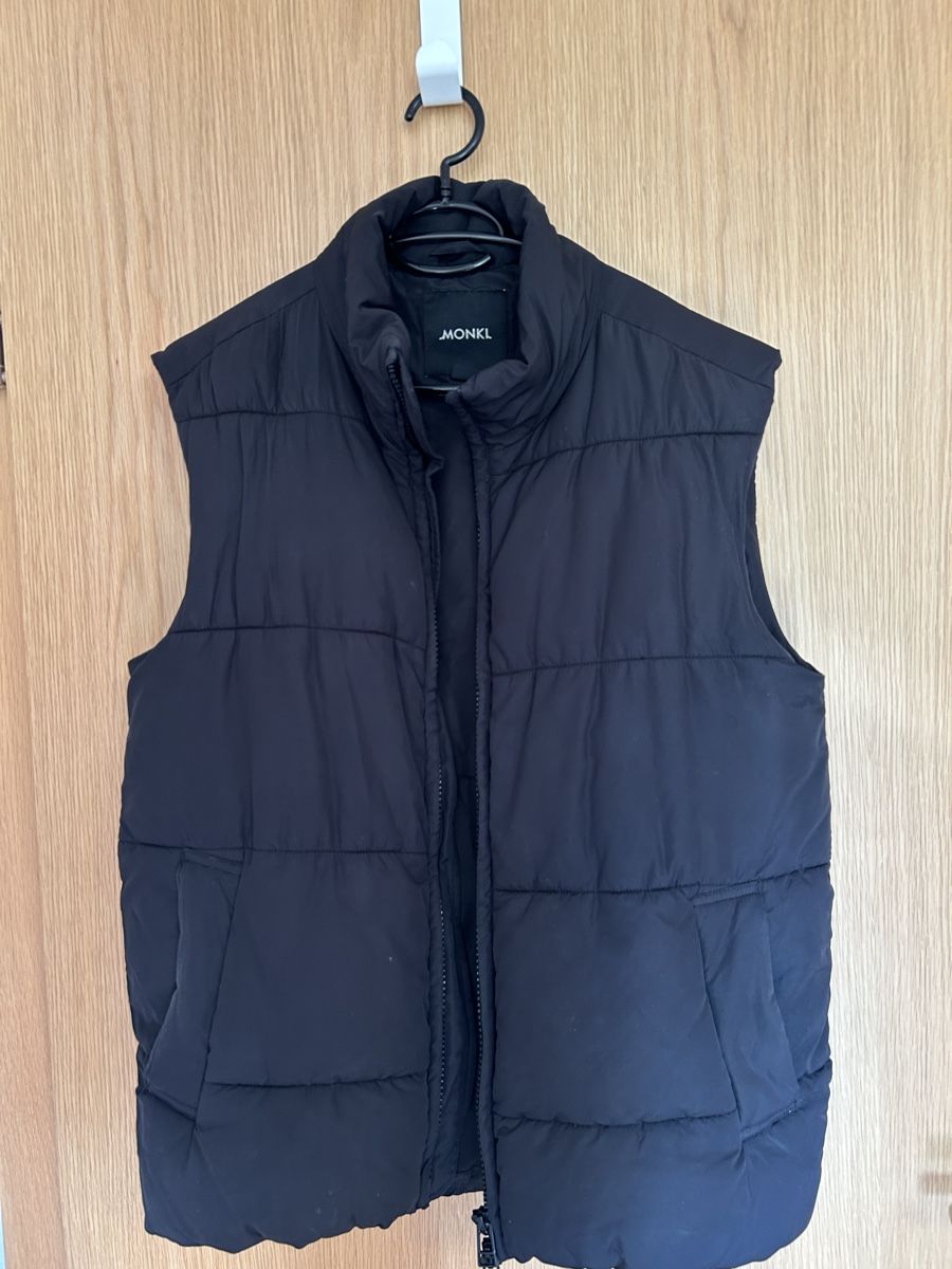 Monki Gilet & Giacche senza maniche: Monki Steppweste Schwarz – Usato da Hellbühl venduto da chi_sf7g 2