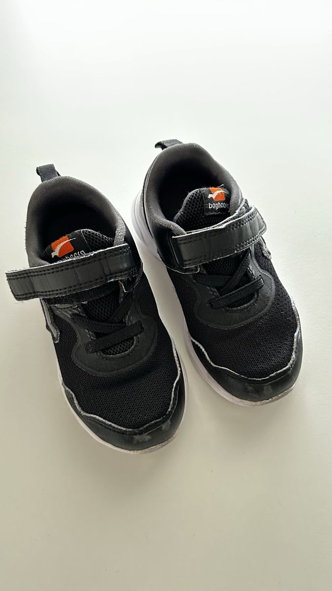 Scarpe per ragazzi: Sneakers - Size 24 – Usato da Zürich venduto da KrisZH 1