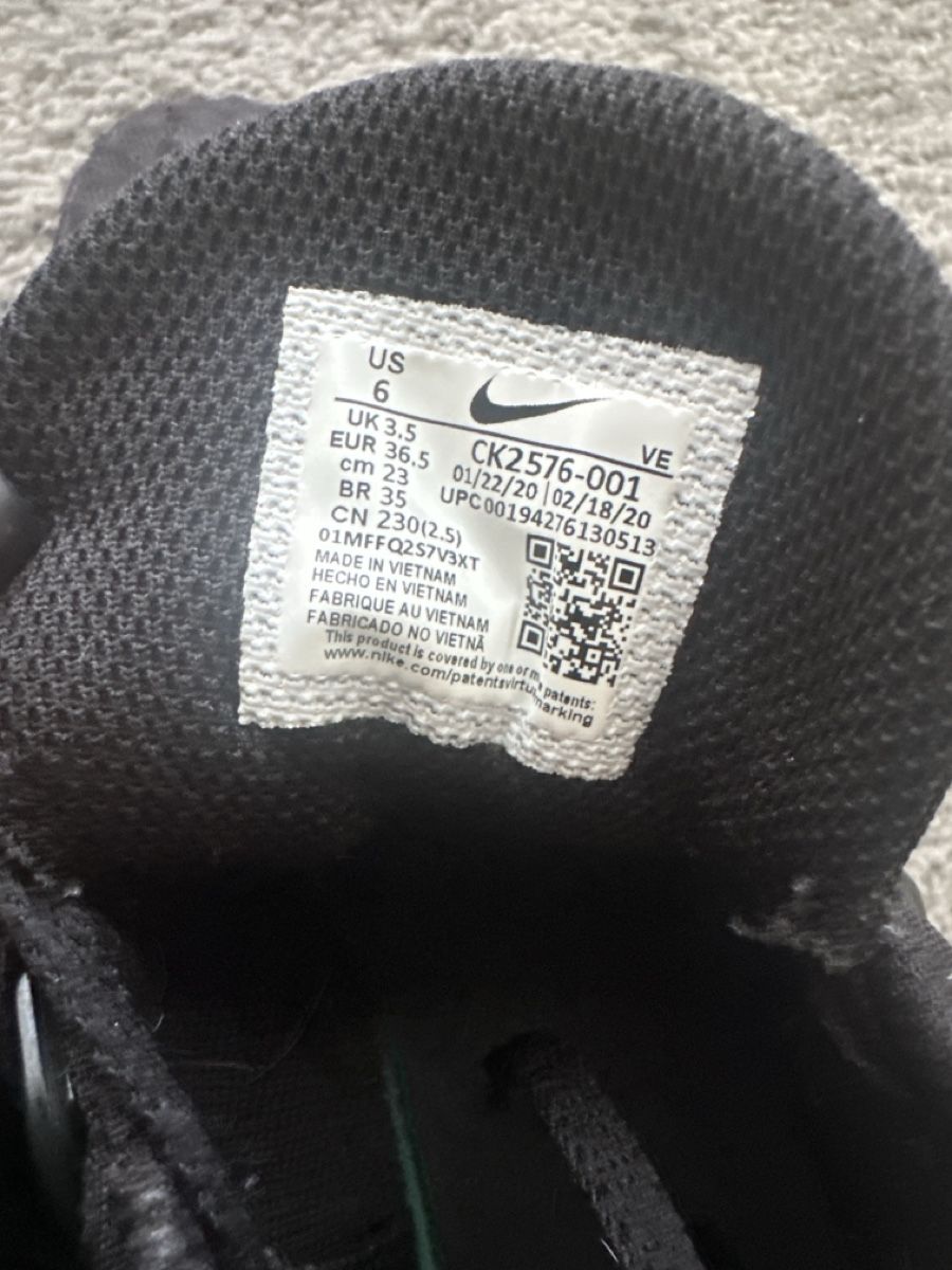 Nike Scarpe da donna: Nike Turnschuh - Grösse 36.5 - Schwarz – Nuovo (secondo la descrizione) da Wangen SZ venduto da Jaay_Sky 3