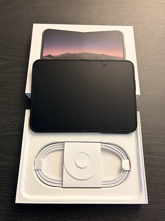 Handys / Smartphones: Apple iPhone Duo 256 GB  Night Sky – Neu und originalverpackt aus Montagnola von Salda77 3