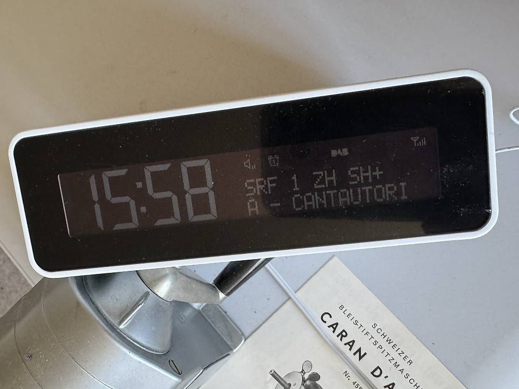 Sveglie: TechniSatDigitRadio 51 Radiowecker – Usato da Schwerzenbach venduto da bravosierra99 4