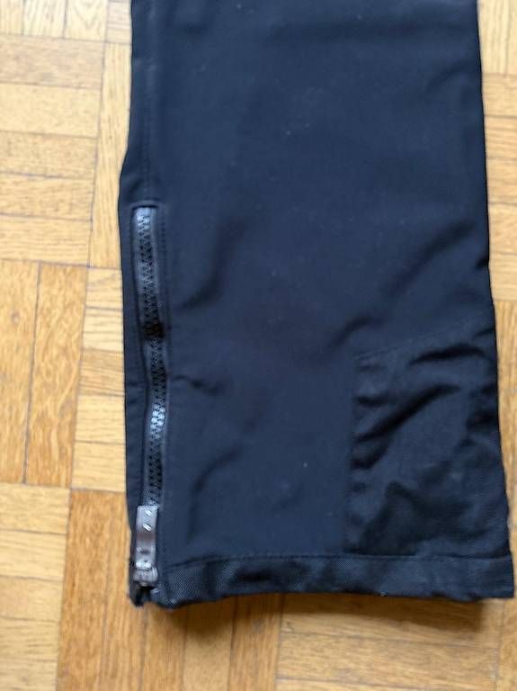Pantaloni: Neue Peak Performance Damen Skihose – Usato da Rüschlikon venduto da Sanna06 3