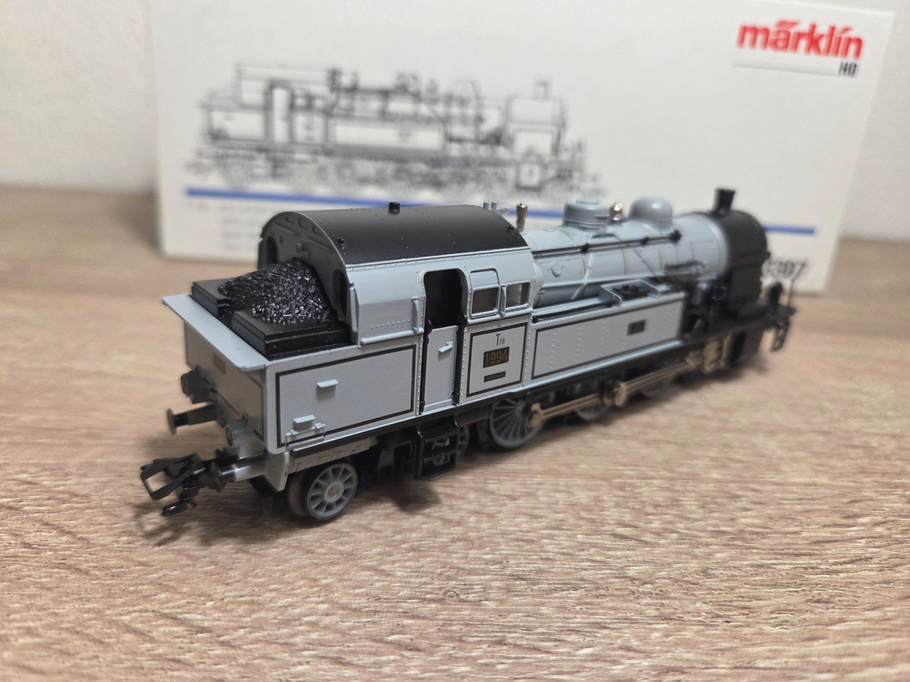 Märklin Modellini di ferrovie: Märklin 83307 Dampflok T 18 H0 – Nuovo e nell'imballaggio originale da St-Aubin-Sauges venduto da Lo_Go 3