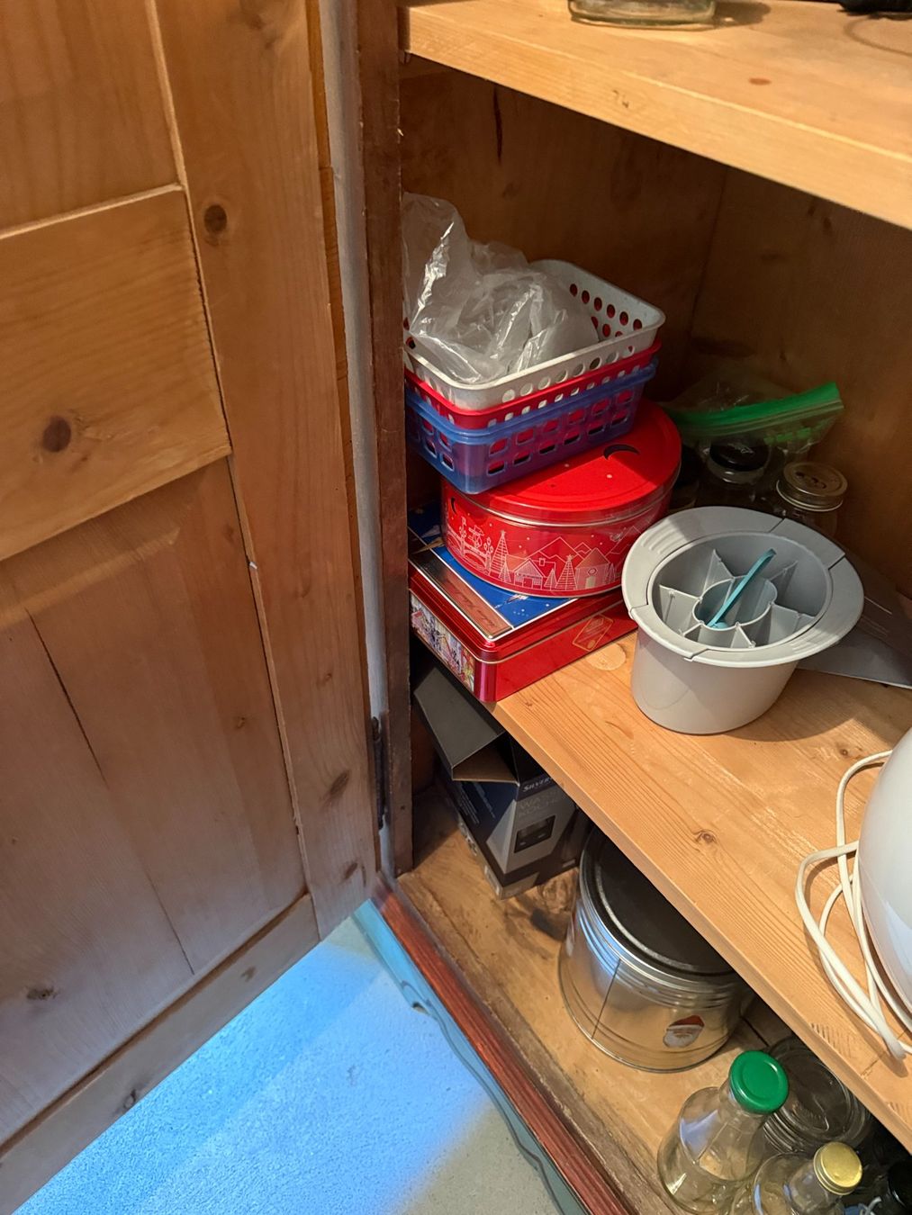 Schränke: Holzschrank – Gebraucht aus Köniz von Evafelchlin 3