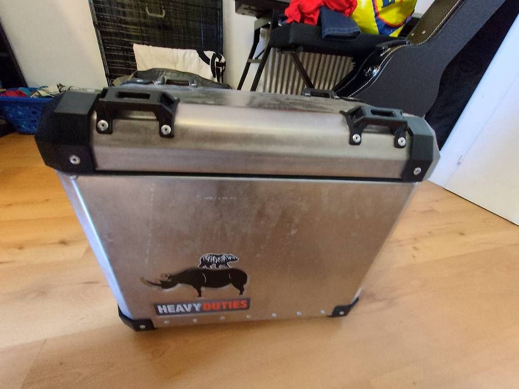 Valigie: 2 valises latérales heavy duties – Usato da Lausanne venduto da nin_nyc7 3