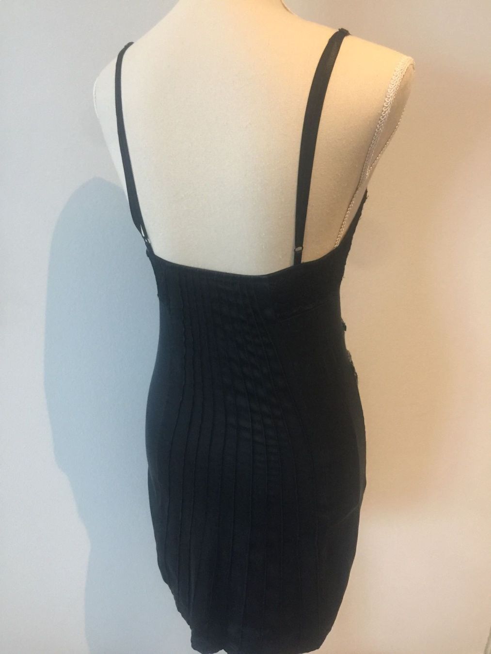 Guess Vestiti: Nuisette, robe Guess by Marciano – Usato da Lausanne venduto da Flo1006 2